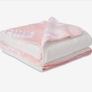 🆕 Victoria Secret Pink Sherpa blanket- original